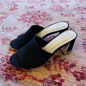 H Halston Block Heel Mule Sandal